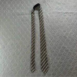 Classic Men's Striped Silk Tie - Black and Gray